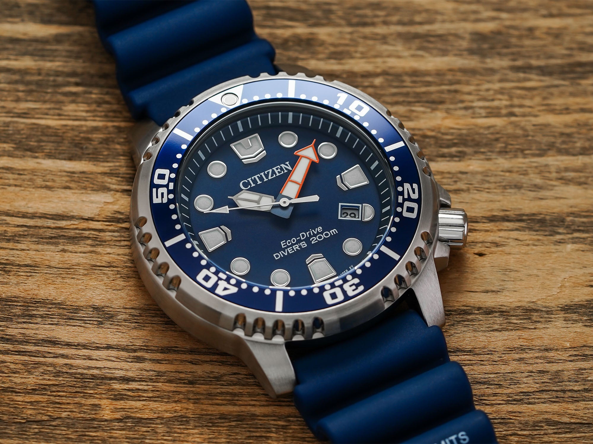 The Design and Utility of the Modern Dive Watch