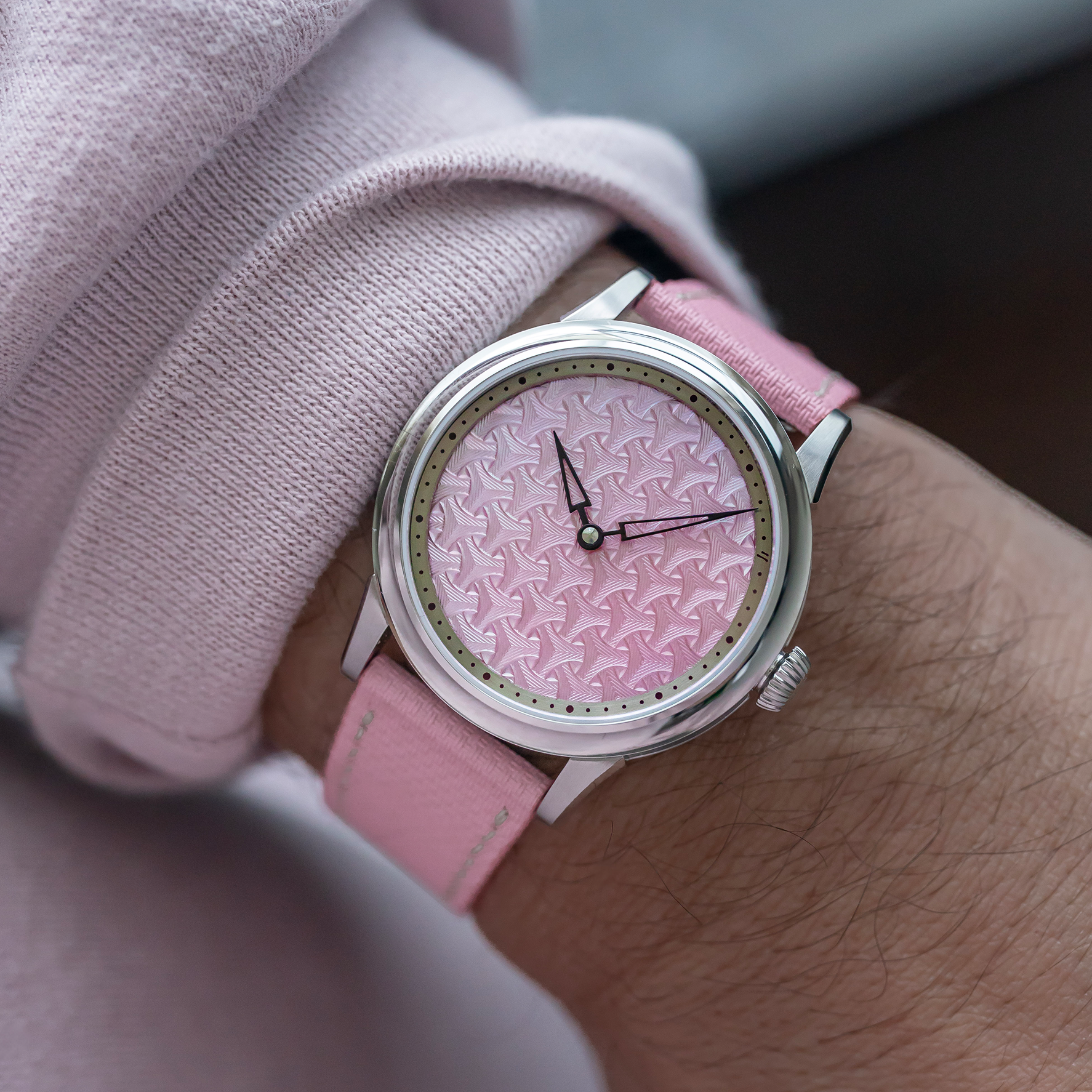 Selten and Watch Ho & Co. Unveil the Yum Cha: A Limited Edition with Engraved Grand Feu Enamel official image 6