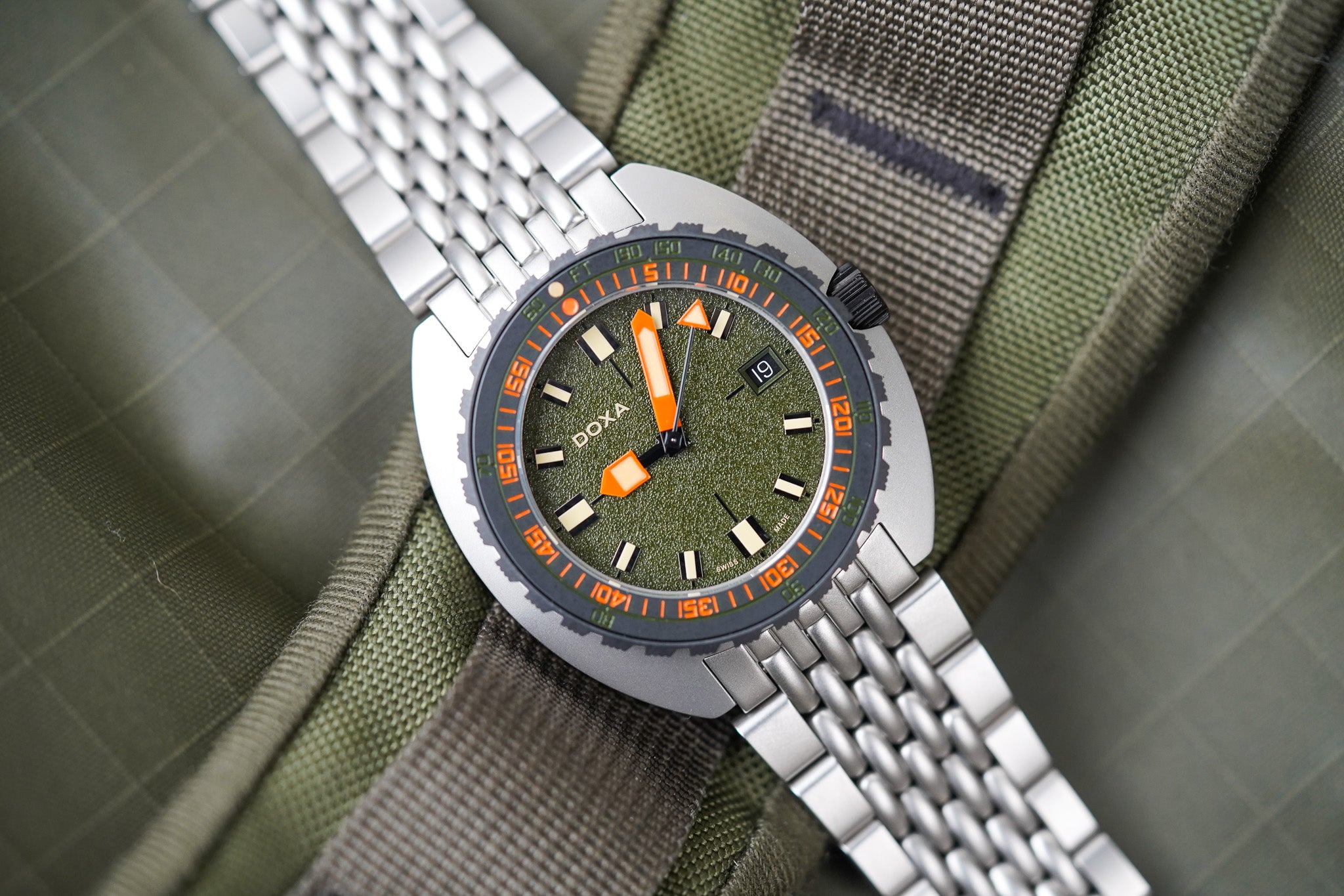 DOXA and Belmont Watches Unveil the SUB 300 Beta Frogger Limited Edition official image 2