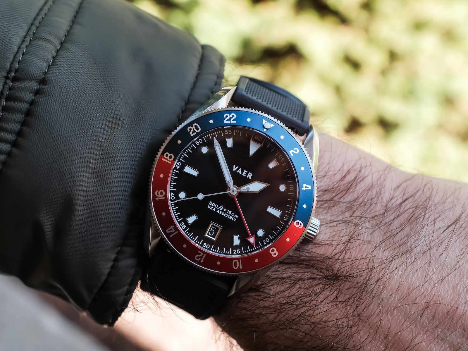 The Enduring Appeal of the One-Watch Collection: Finding Your Daily Companion Under $1,000 official image 7