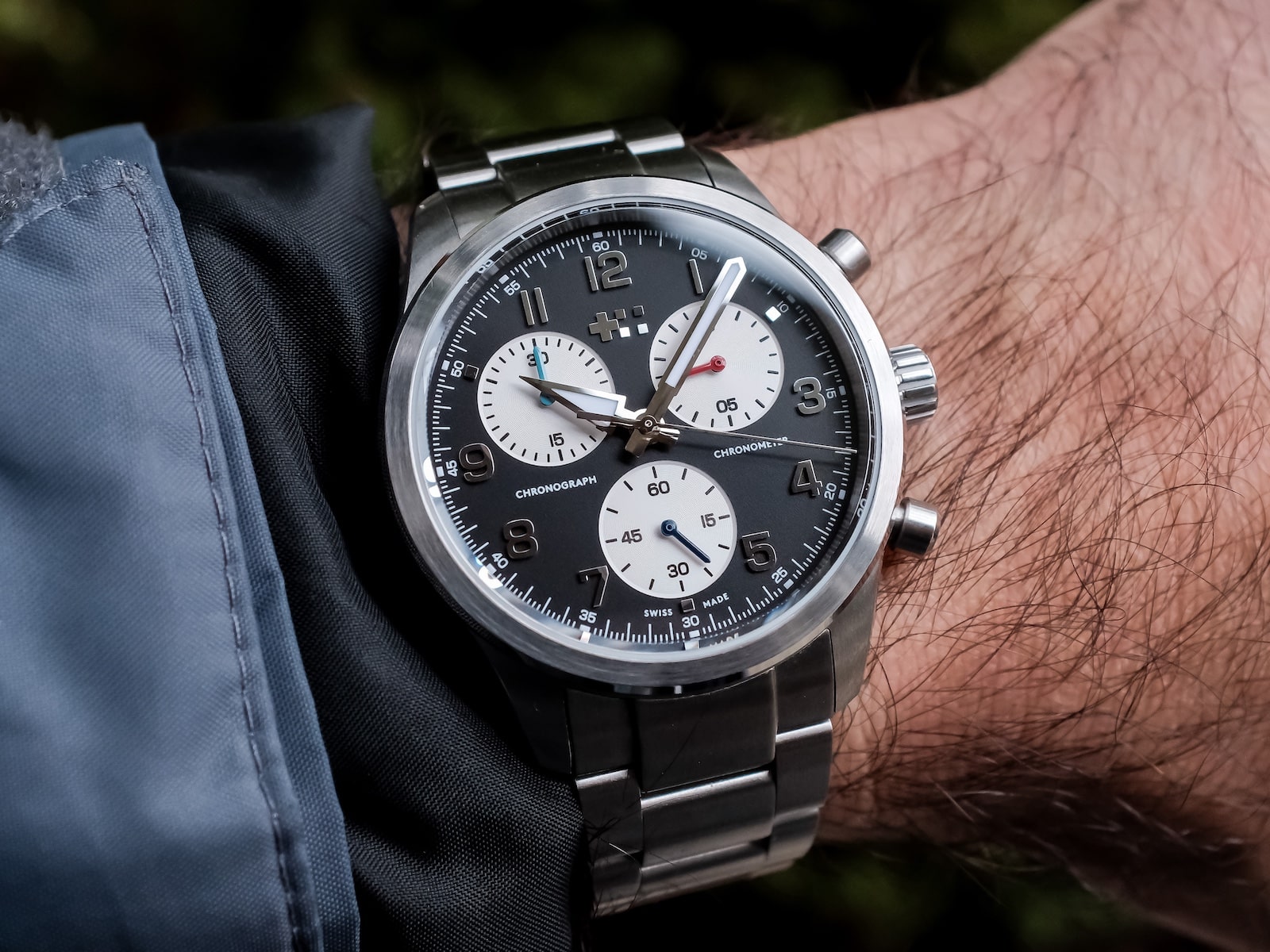 Beyond the Dive Watch: Embracing the Integrated Bracelet with the Christopher Ward The Twelve 36mm Titanium official image 2