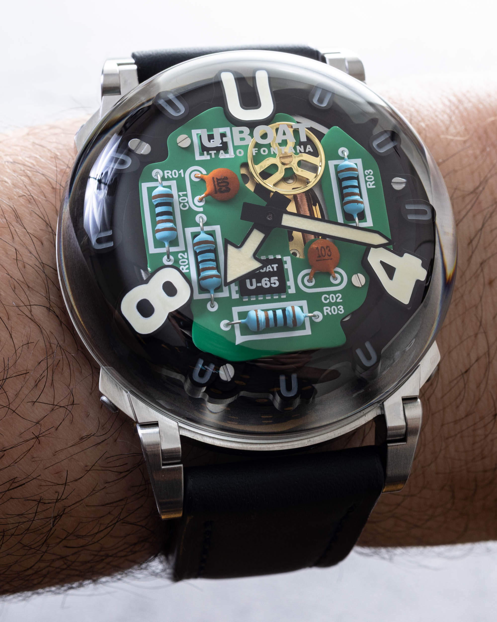 Understanding Oil-Filled Watches: The U-Boat U-65 TEK and Its Distinctive Approach official image 2