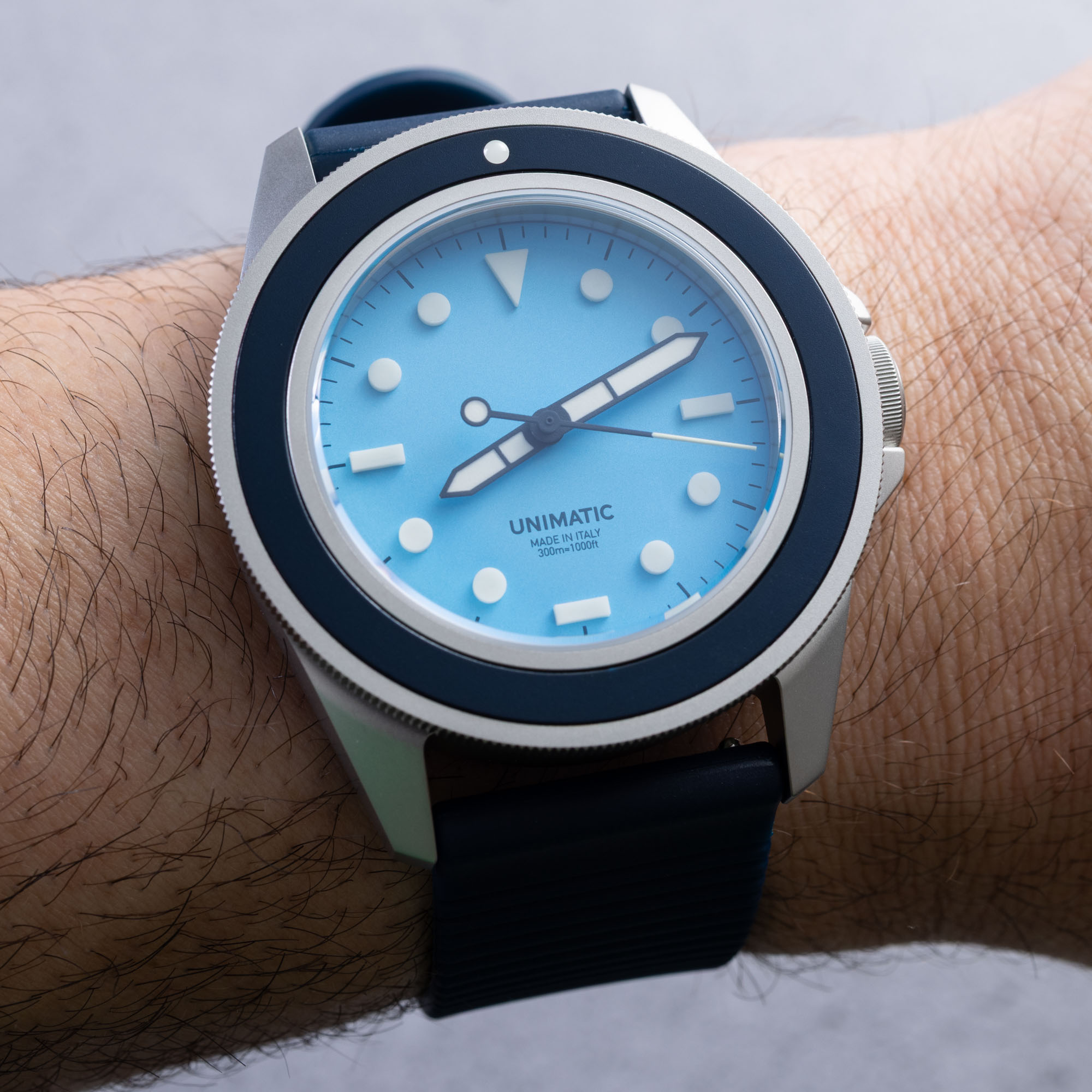 Your Essential Guide to Summer-Ready Tool Watches official image 6