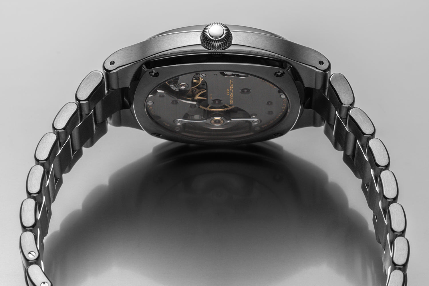 The Evolving Definition of a Luxury Travel Watch: Laurent Ferrier's Sport Traveller in Focus official image 7